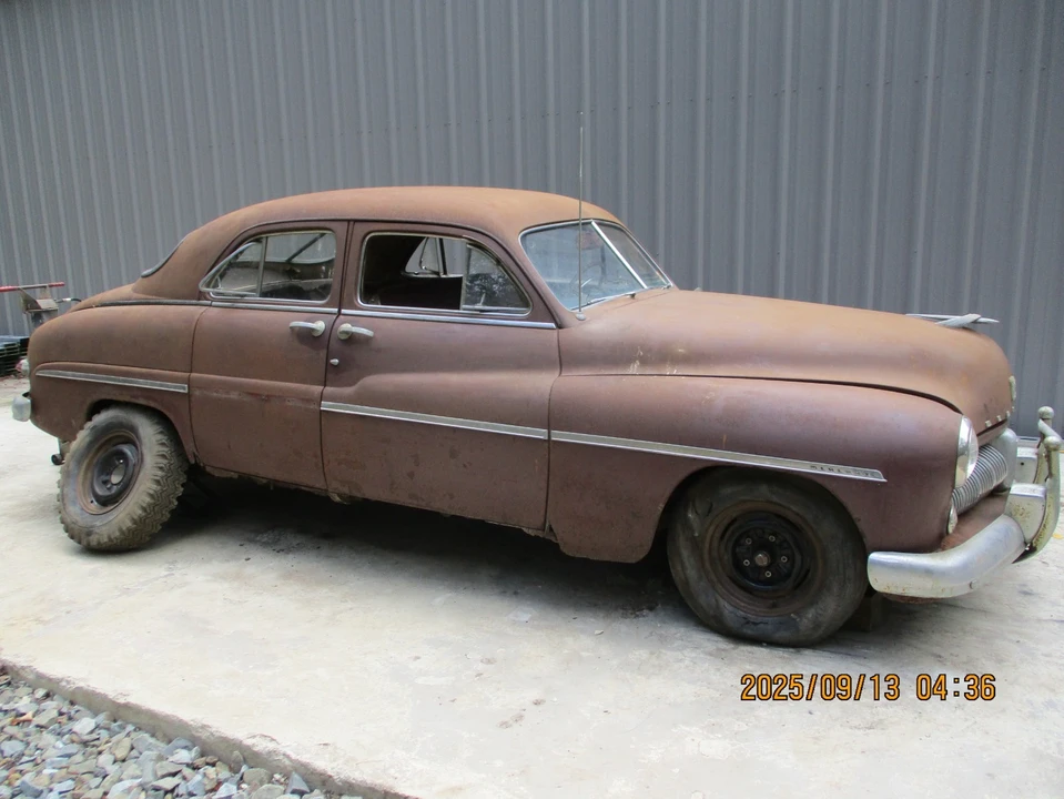 1949 Mercury Eight - Image 12 of 20