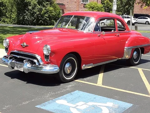 1949 Oldsmobile Futuramic 88 Deluxe