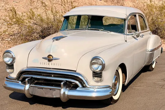 1949 Oldsmobile Futuramic Series 76 Four-Door Sedan