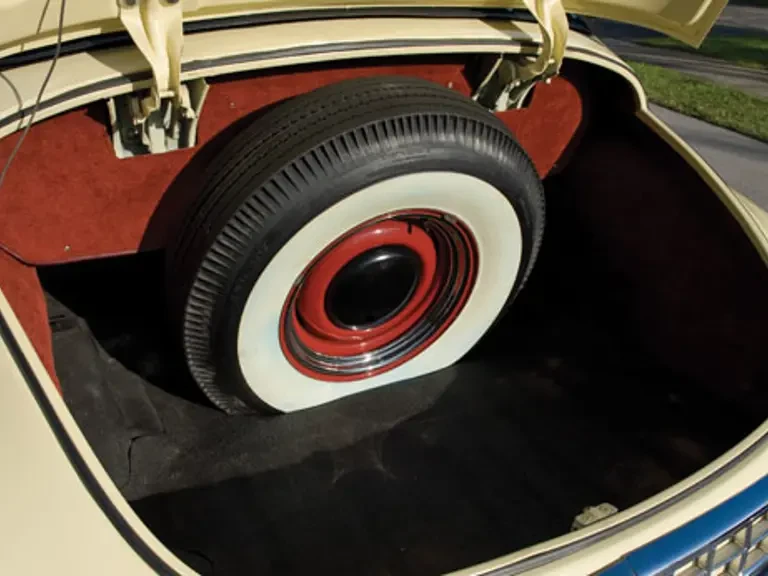 1949 Packard Eight - Image 3 of 10