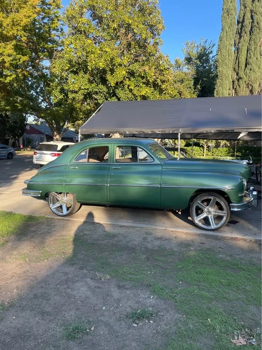 1949 Packard Eight - Image 2 of 11