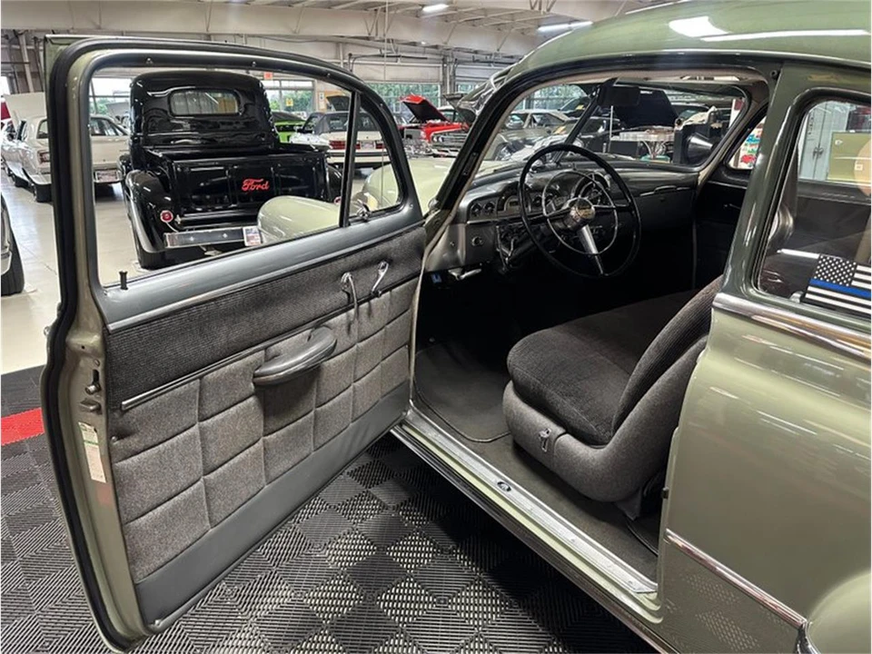 1949 Pontiac Chieftain - Image 14 of 31