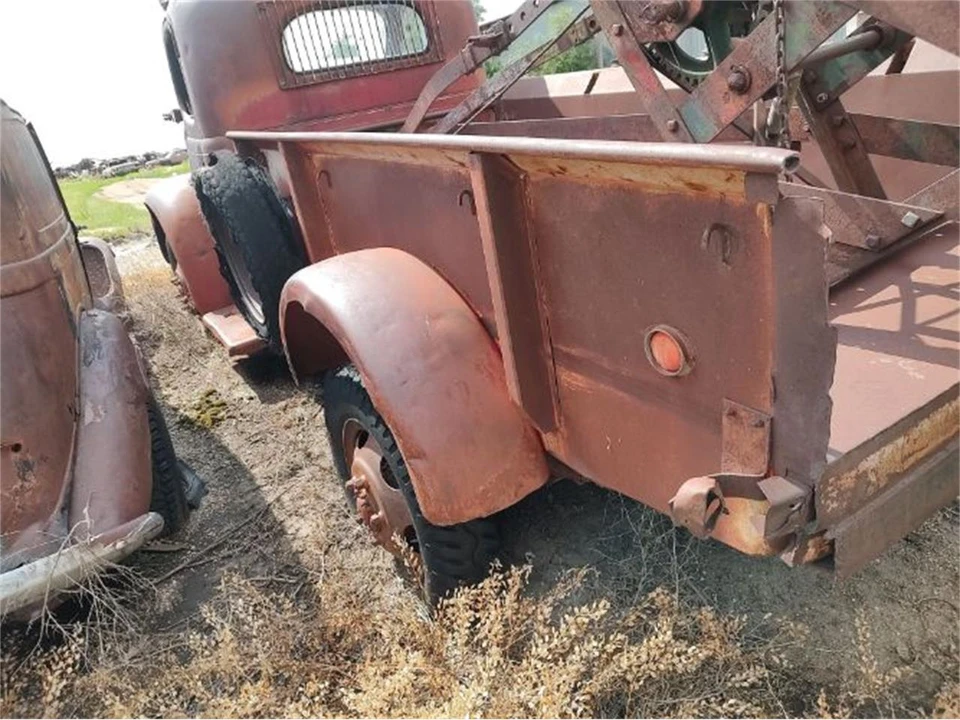 1949 Reo - Image 4 of 12