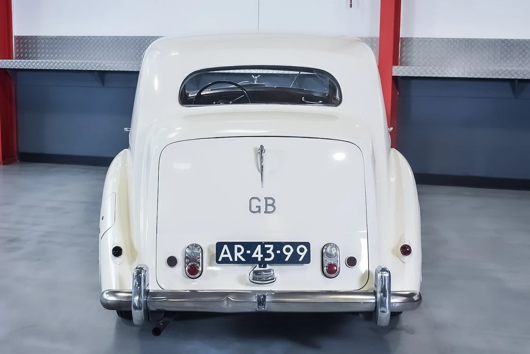 1949 Rolls-Royce Silver Dawn - Image 13 of 30
