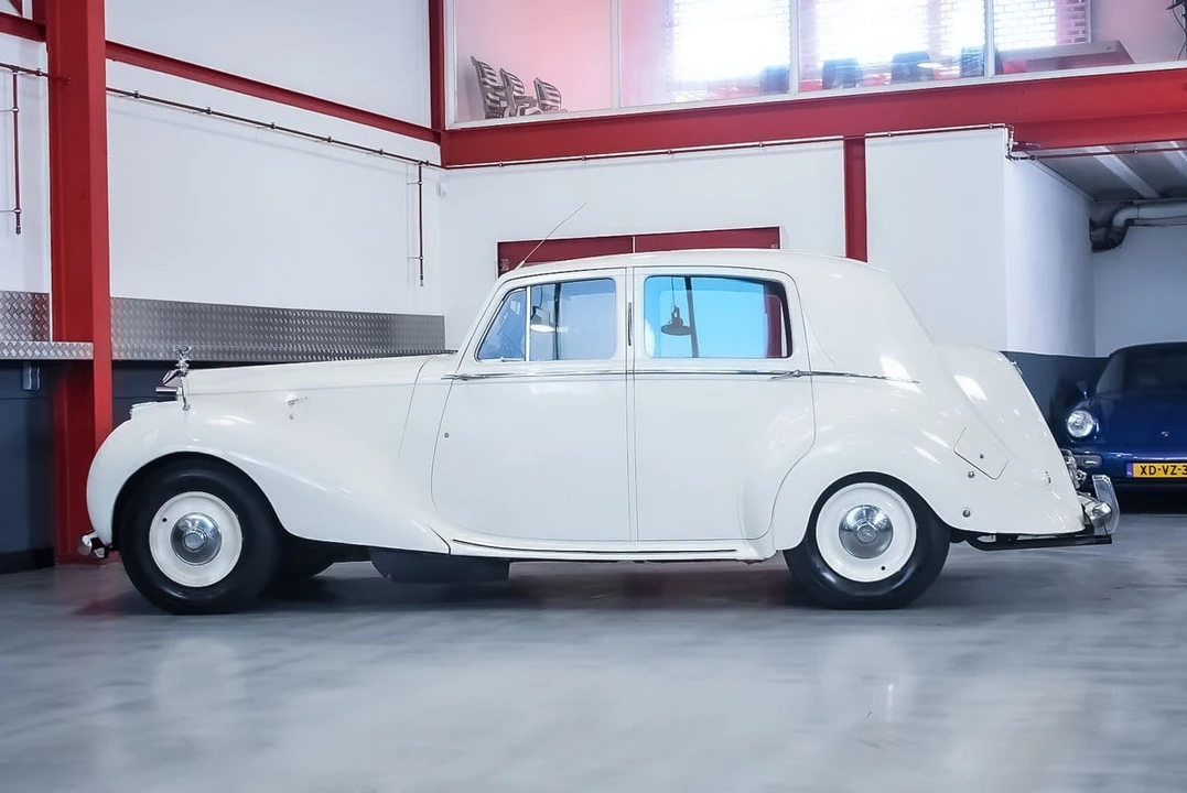 1949 Rolls-Royce Silver Dawn - Image 17 of 30