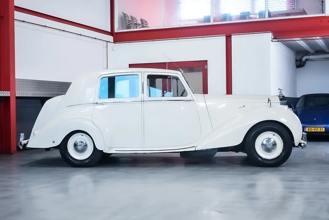 1949 Rolls-Royce Silver Dawn - Image 10 of 30