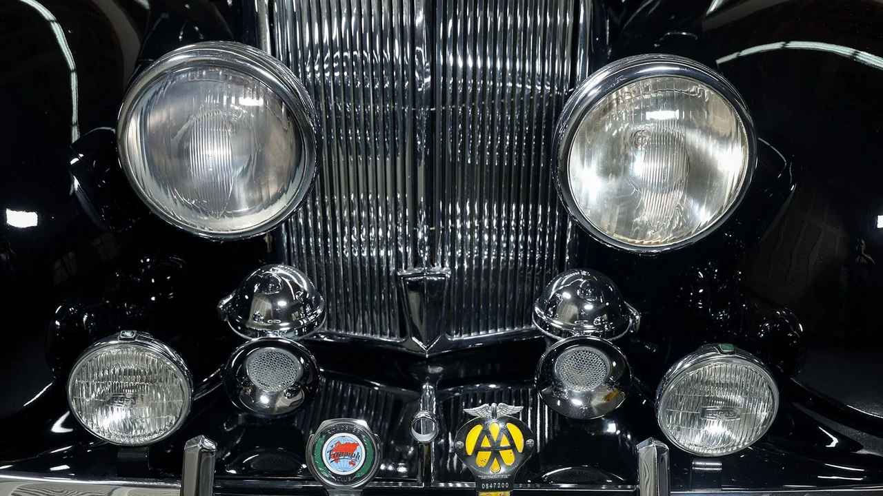 1949 Triumph 2000 Roadster - Image 9 of 31