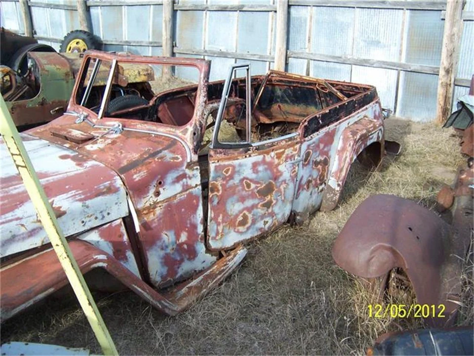 1949 Willys Jeepster - Image 5 of 14