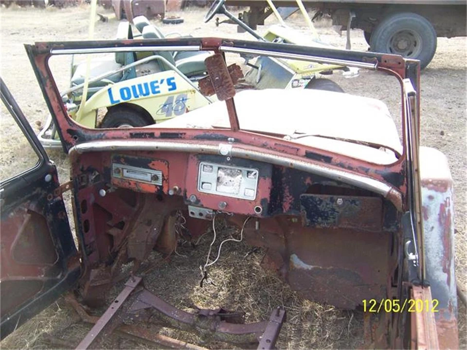 1949 Willys Jeepster - Image 9 of 14