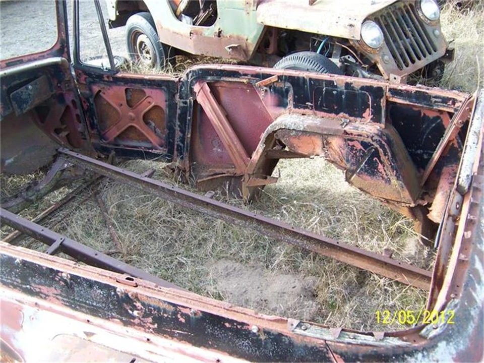 1949 Willys Jeepster - Image 12 of 14