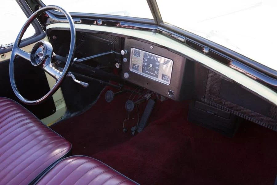 1949 Willys Jeepster - Image 5 of 11