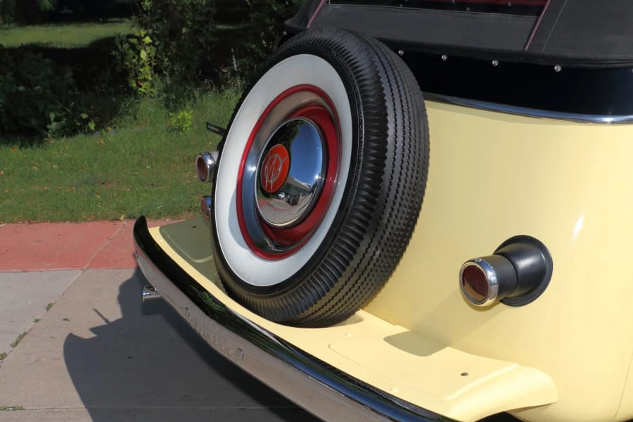 1949 Willys Jeepster - Image 9 of 12