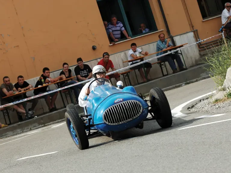 1950 Panhard - Image 22 of 31