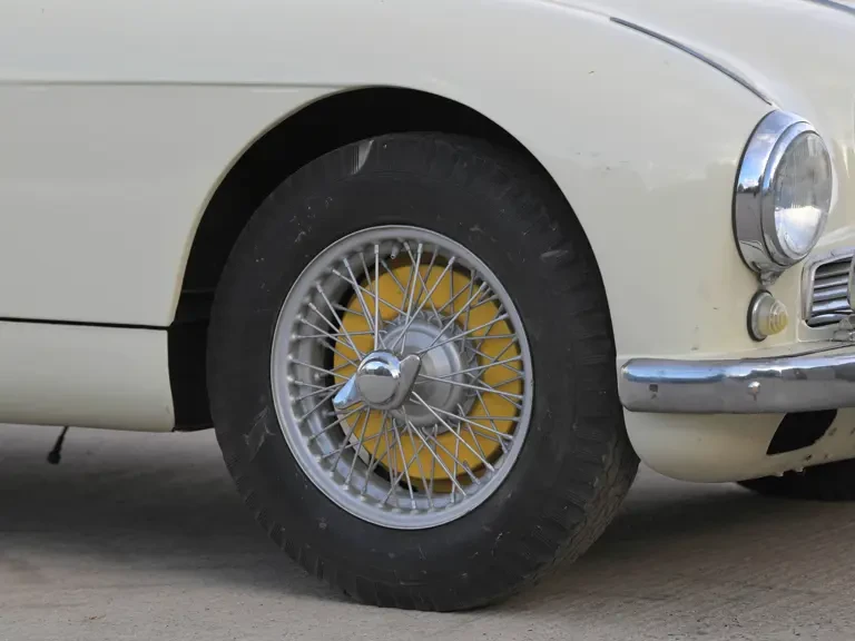 1950 Aston Martin DB1 & DB2 & DB2/4 & DB Mark III - Image 14 of 31