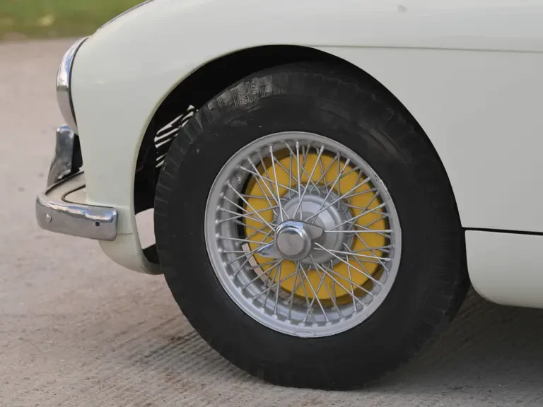 1950 Aston Martin DB1 & DB2 & DB2/4 & DB Mark III - Image 19 of 31