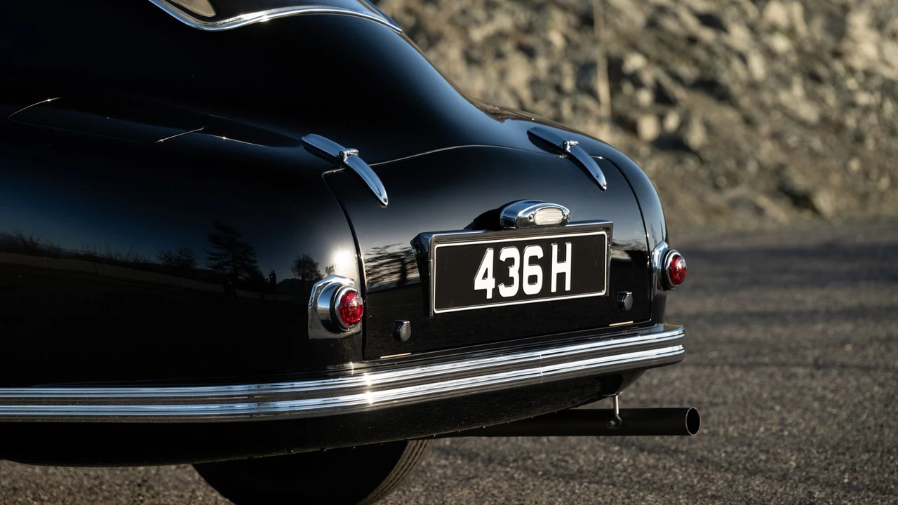 1950 Aston Martin DB1 & DB2 & DB2/4 & DB Mark III - Image 26 of 31