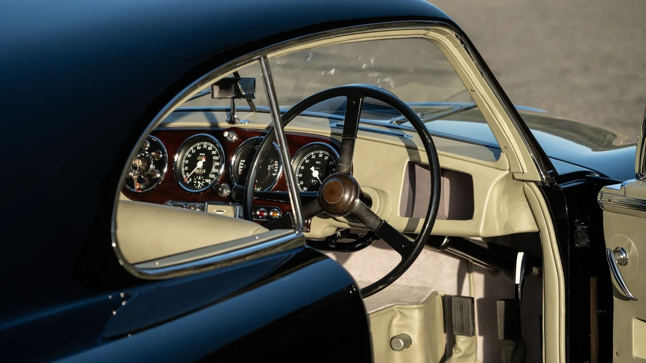 1950 Aston Martin DB1 & DB2 & DB2/4 & DB Mark III - Image 29 of 31