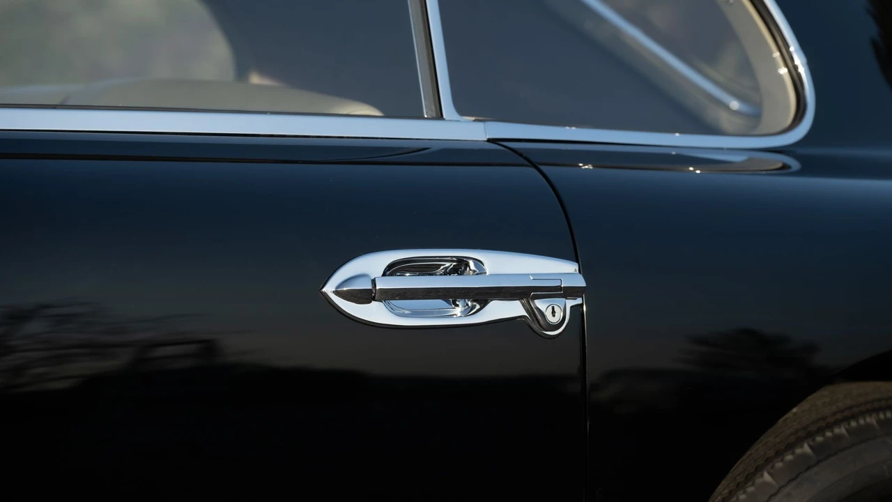 1950 Aston Martin DB1 & DB2 & DB2/4 & DB Mark III - Image 31 of 31