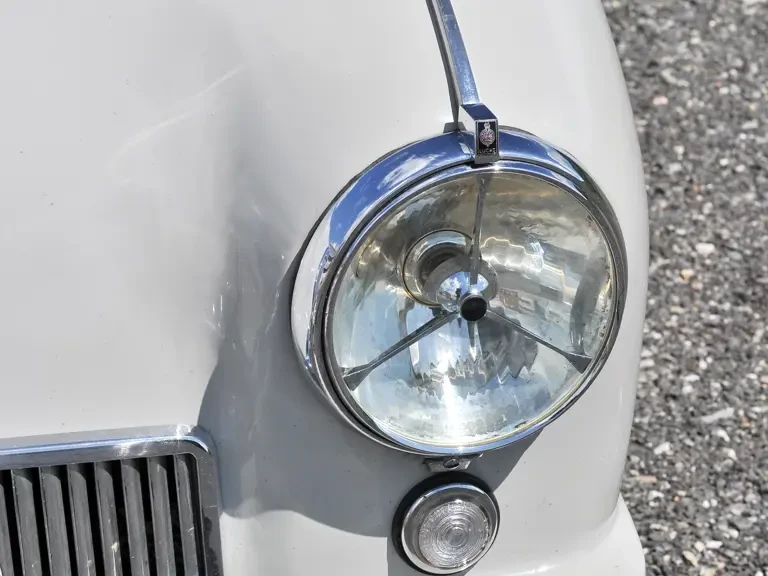 1950 Aston Martin DB1 & DB2 & DB2/4 & DB Mark III - Image 11 of 27