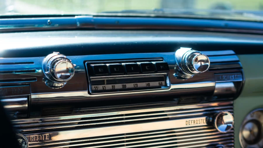 1950 Buick Roadmaster - Image 11 of 12