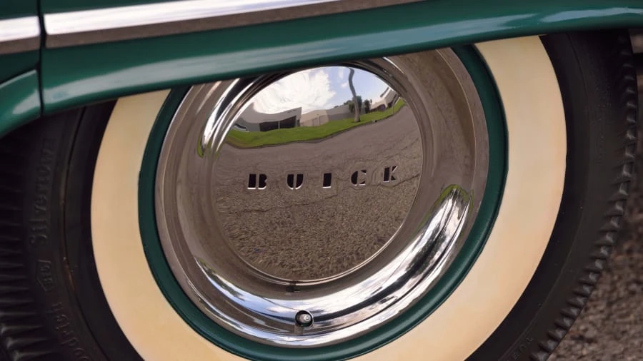 1950 Buick Roadmaster - Image 15 of 31