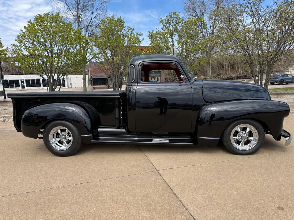 1950 Chevrolet Special & Deluxe & Fleetline - Image 2 of 15