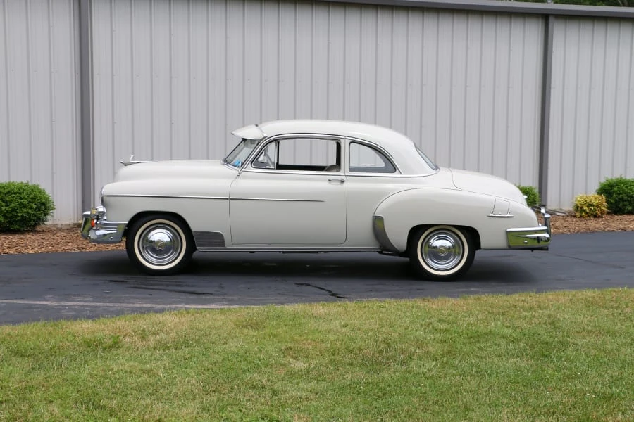 1950 Chevrolet Special & Deluxe & Fleetline - Image 2 of 13