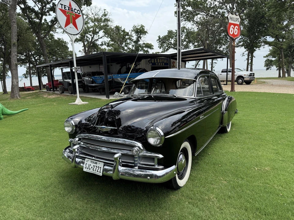 1950 Chevrolet Special & Deluxe & Fleetline - Image 2 of 31