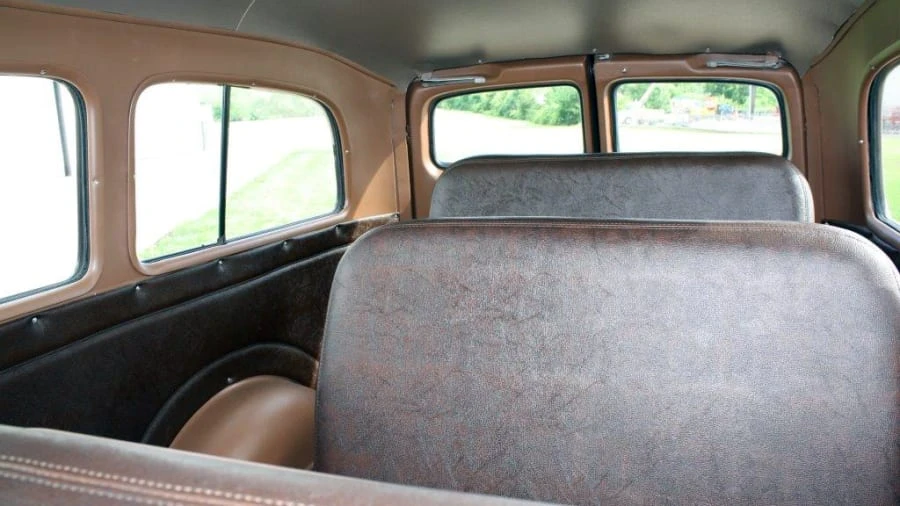 1950 Chevrolet Suburban 3rd Gen - Image 3 of 4
