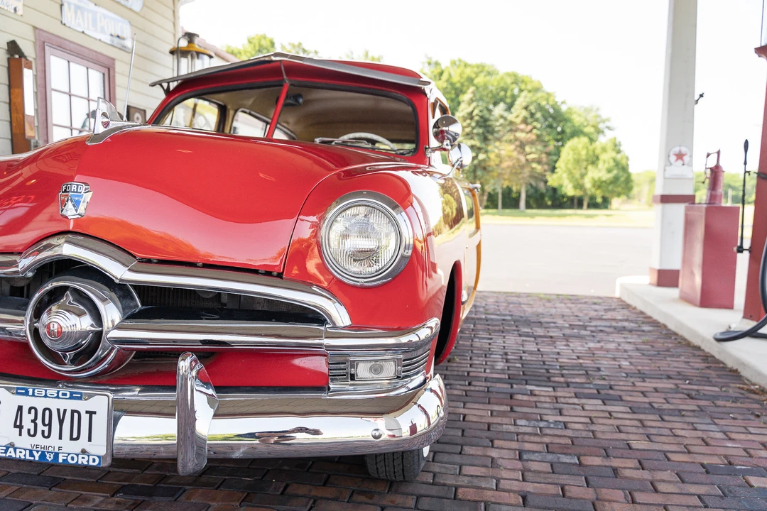 1950 Ford Country Squire - Image 10 of 31