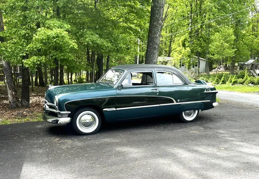 1950 Ford Custom 2-Door Sedan