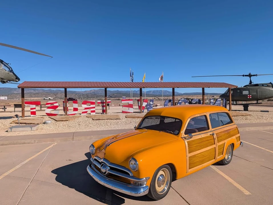 1950 Ford Country Squire - Image 2 of 20
