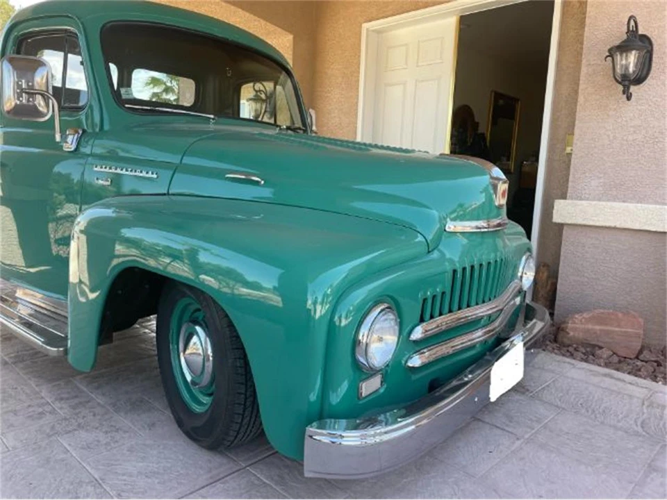 1950 International - Image 3 of 30