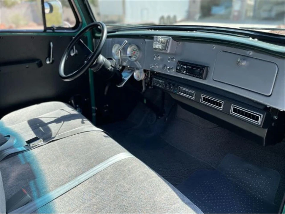 1950 International - Image 26 of 30