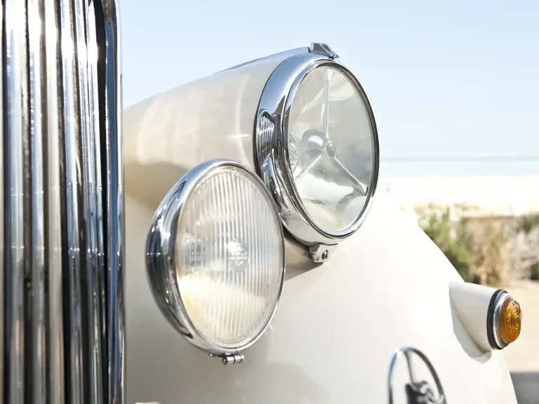 1950 Jaguar Mark V - Image 9 of 24