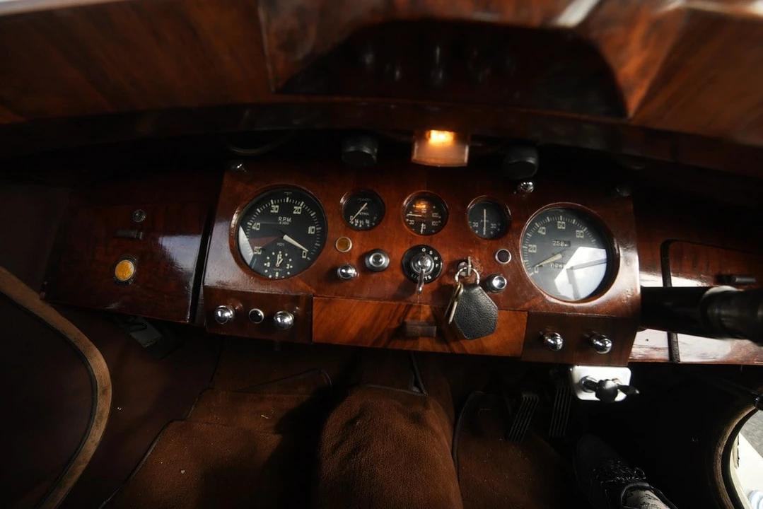 1950 Jaguar Mark V - Image 13 of 30
