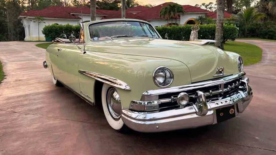 1950 Lincoln Cosmopolitan - Image 7 of 31