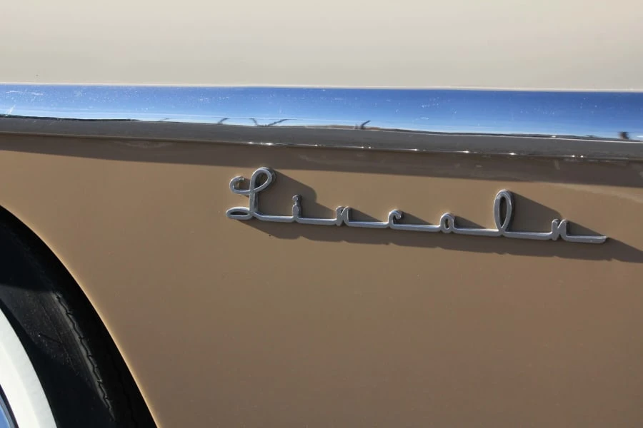 1950 Lincoln Cosmopolitan - Image 10 of 12