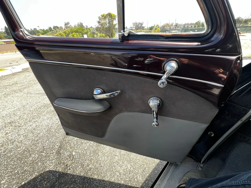 1950 Lincoln Cosmopolitan - Image 24 of 31