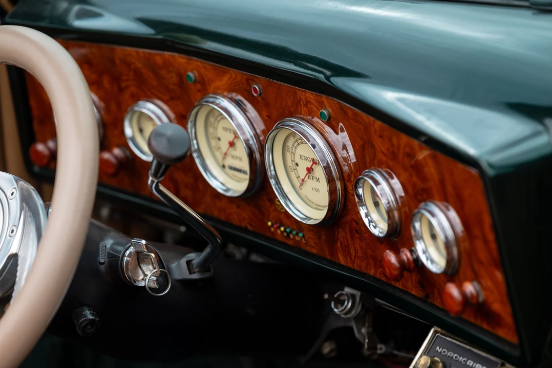 1950 Mercury Eight - Image 12 of 31