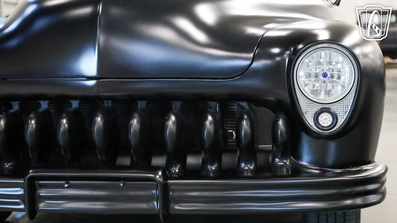 1950 Mercury Eight - Image 9 of 12