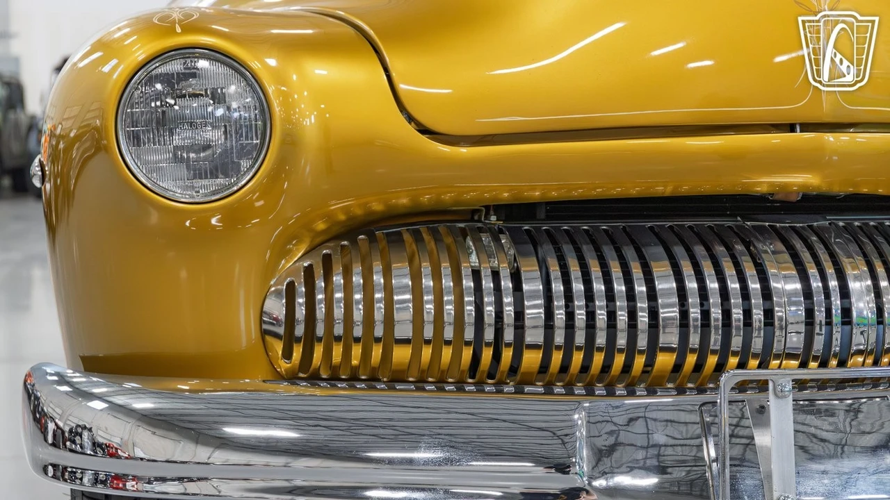 1950 Mercury Eight - Image 9 of 12