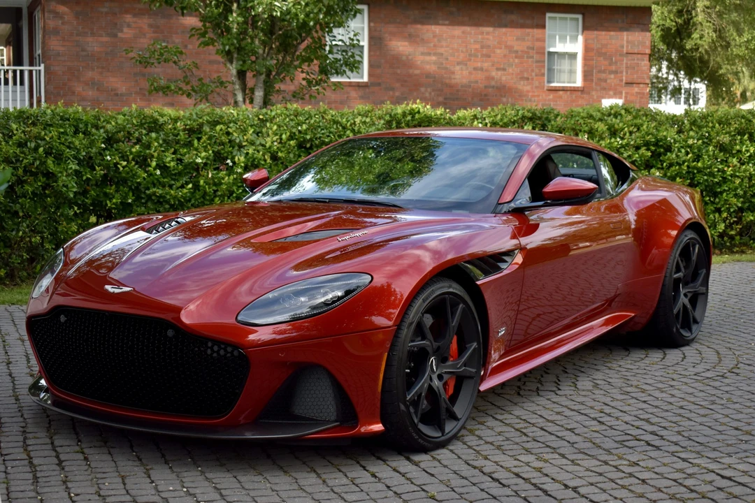 2019 Aston Martin DBS Superleggera - Image 7 of 31