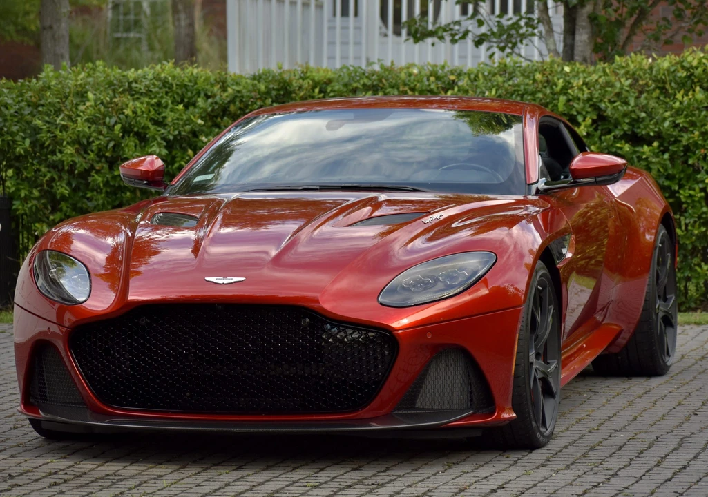 2019 Aston Martin DBS Superleggera - Image 2 of 31