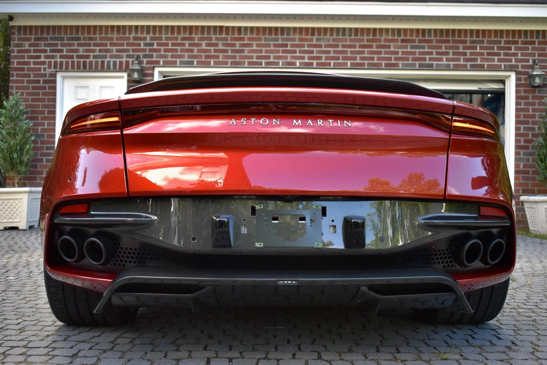 2019 Aston Martin DBS Superleggera - Image 27 of 31