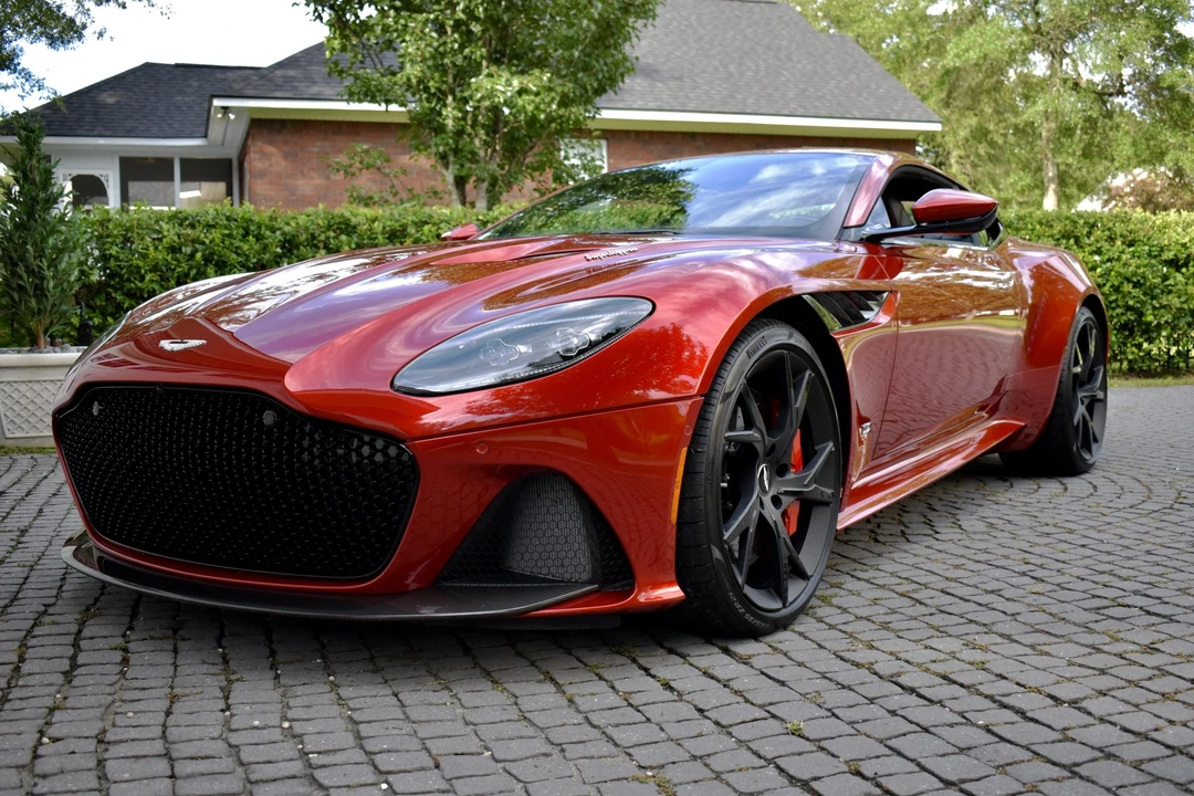 2019 Aston Martin DBS Superleggera - Image 6 of 31