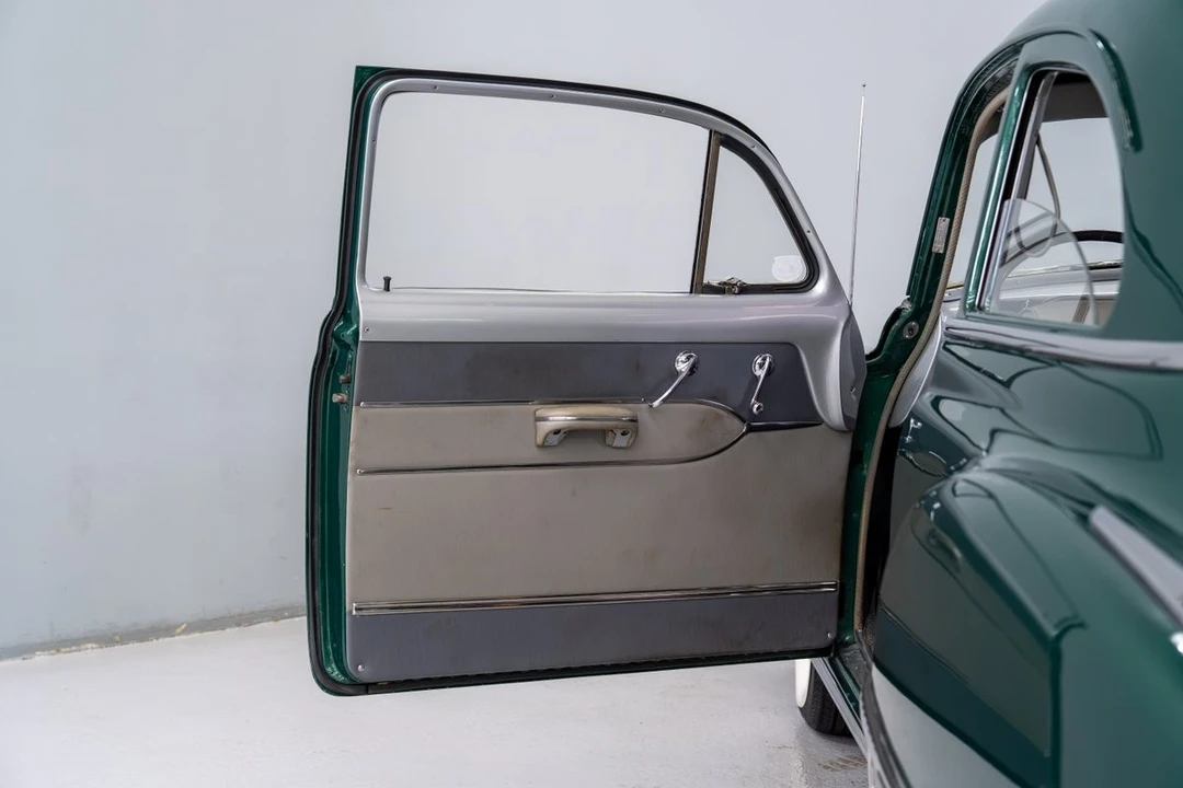 1950 Oldsmobile 88 - Image 10 of 31