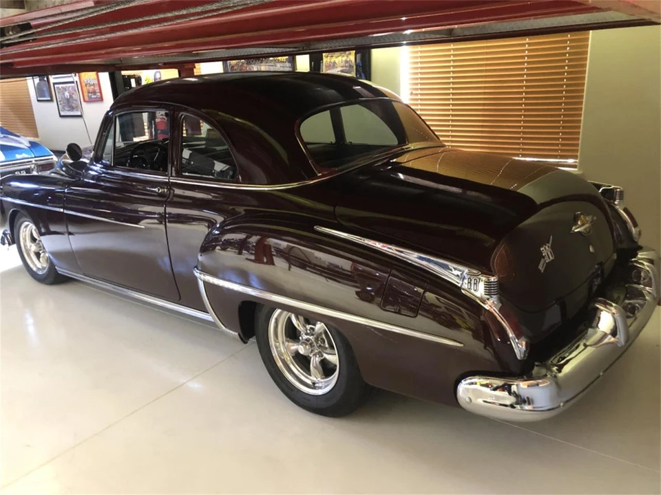 1950 Oldsmobile Custom Cruiser - Image 2 of 19