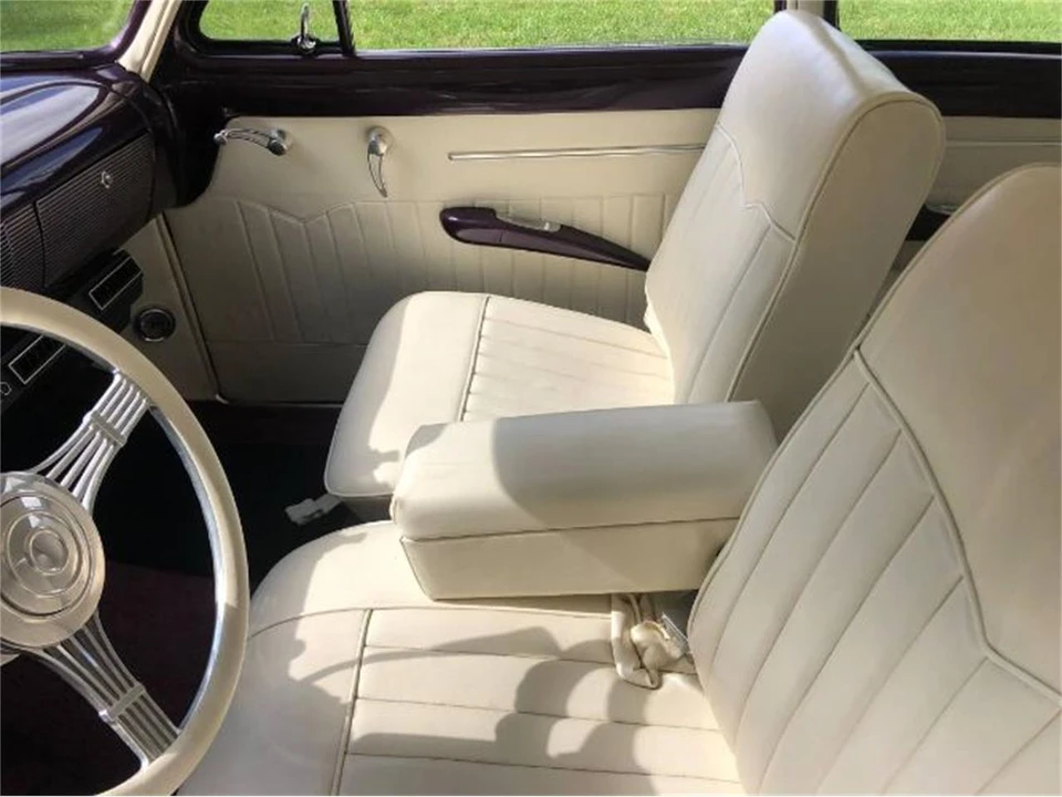 1950 Oldsmobile Custom Cruiser - Image 11 of 19