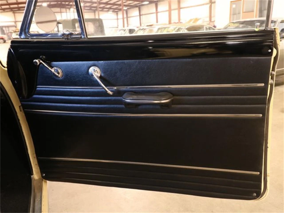 1950 Oldsmobile 88 - Image 17 of 21